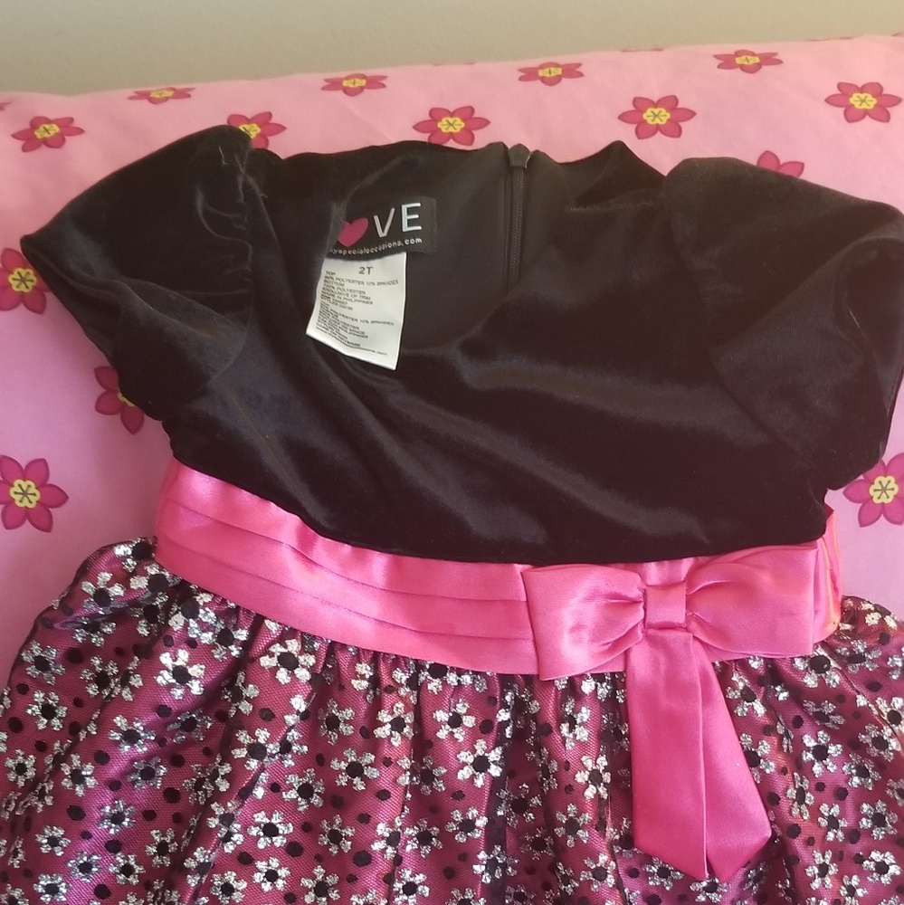 Dress - Picture 3 of 3